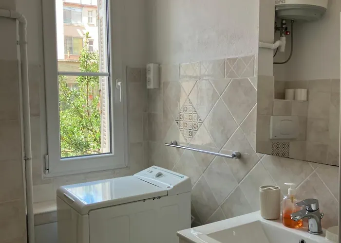 T2 - A Deux Pas De La Ajaccio (Corsica)